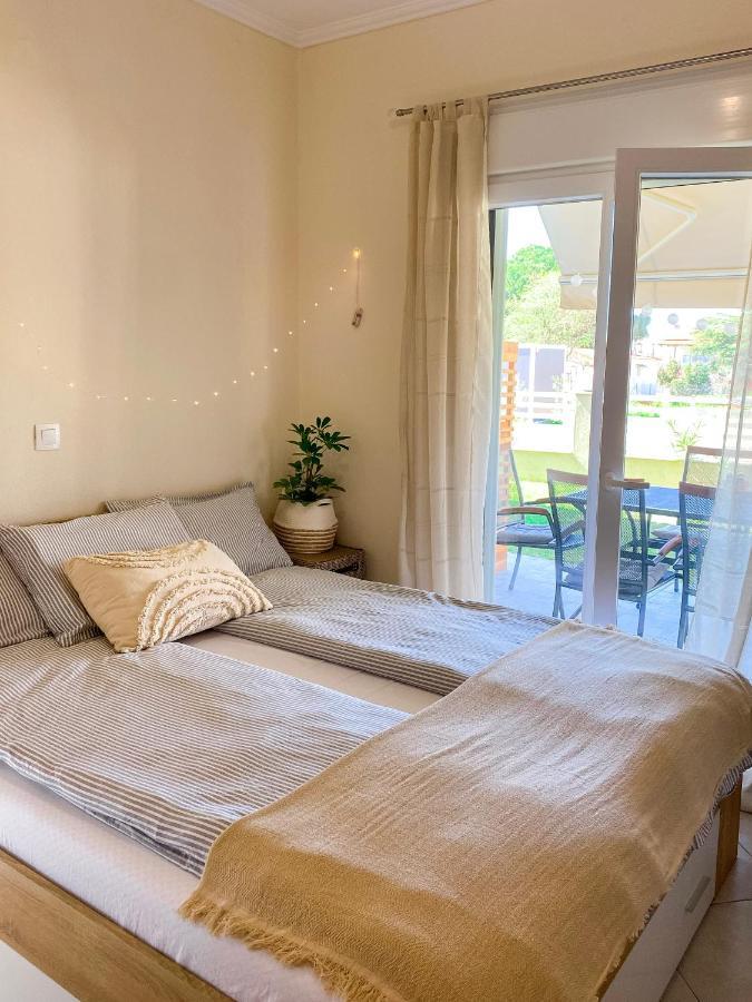 Neroli Apartments นิกิติ ภายนอก รูปภาพ